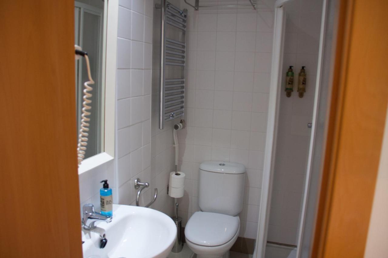 Single Room Private Bathroom,1004053152:JPEG